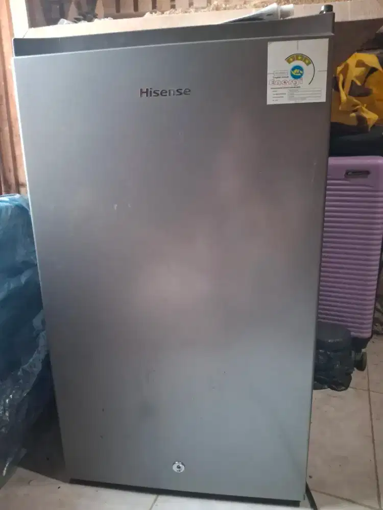 Di jual kulkas hisense