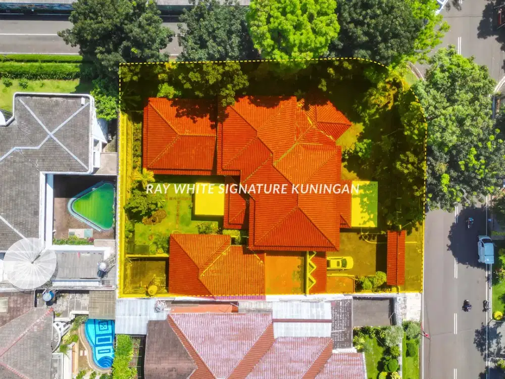Rumah Mewah Lokasi Tenang di Jl Sekolah Duta V - Pondok Indah