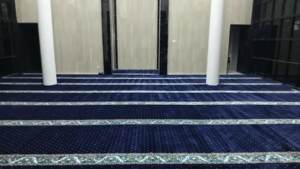 Karpet Masjid Tipe Masalah Navy Biru Bintik