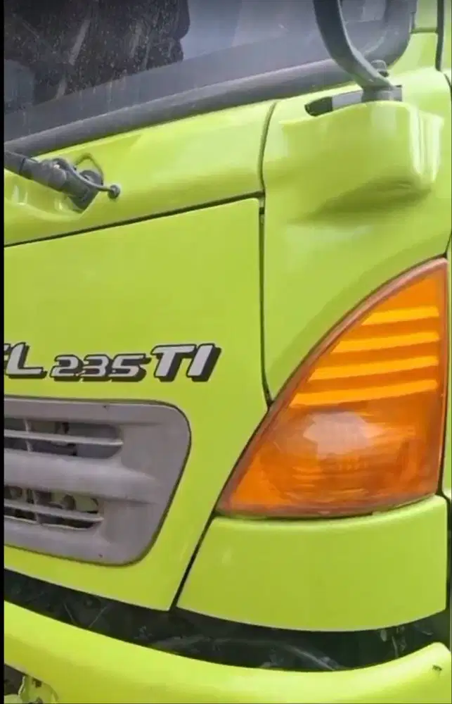 Jual Hino bekas pemilik PT