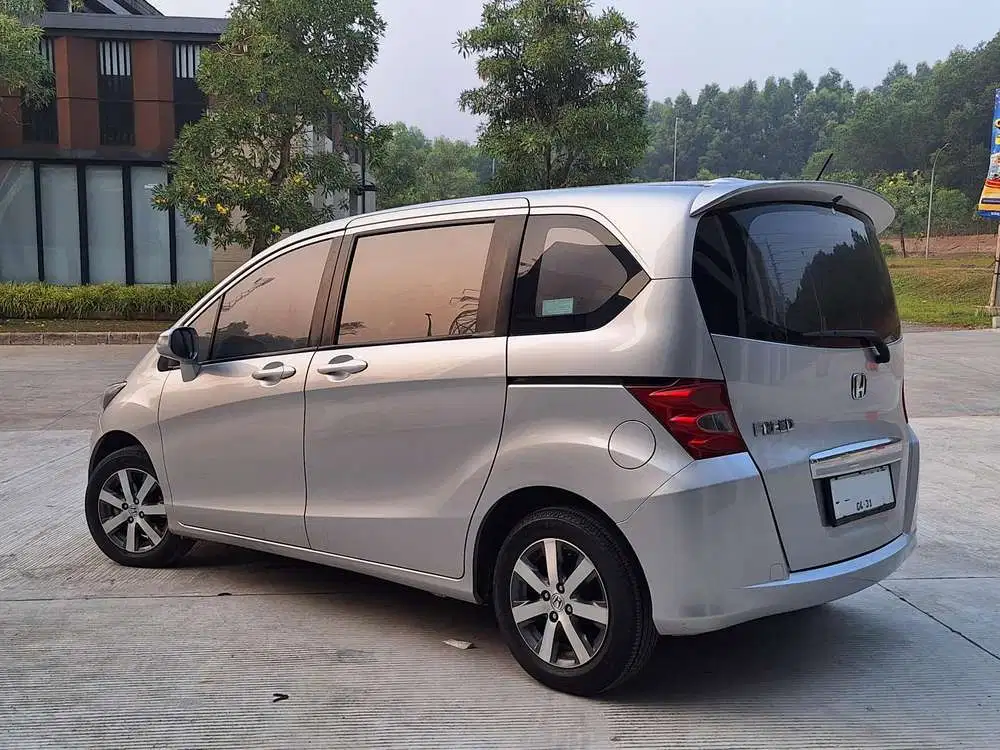 Honda Freed 2011 Bensin