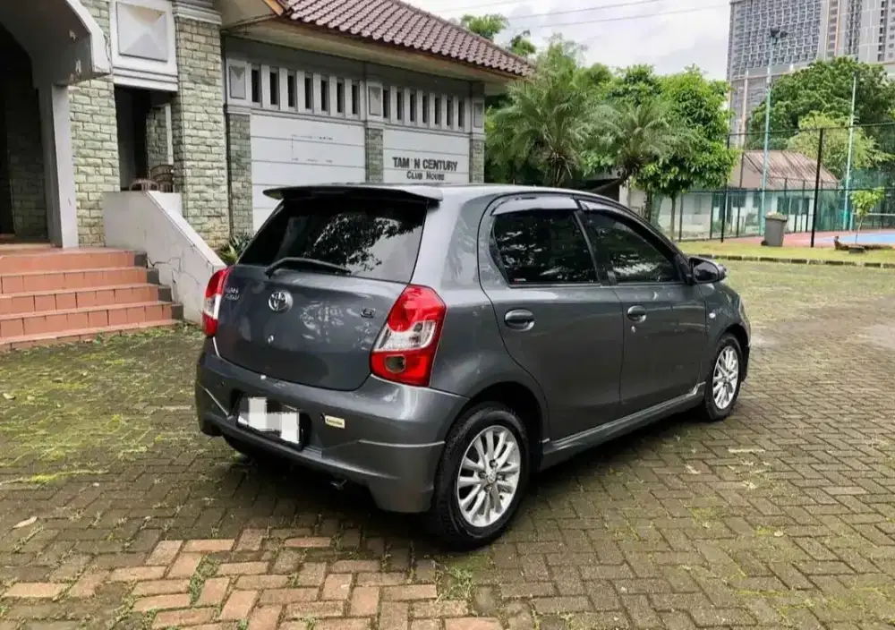 Dijual Toyota Etios 2013 MT