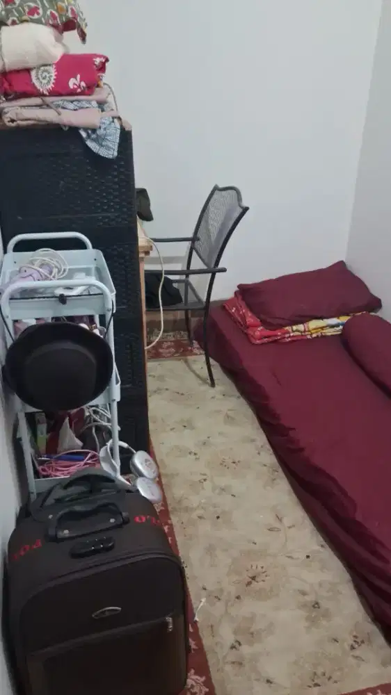 Kost Strategis di Bintaro khusus Perempuan – 4 Kamar (AC/Kipas)