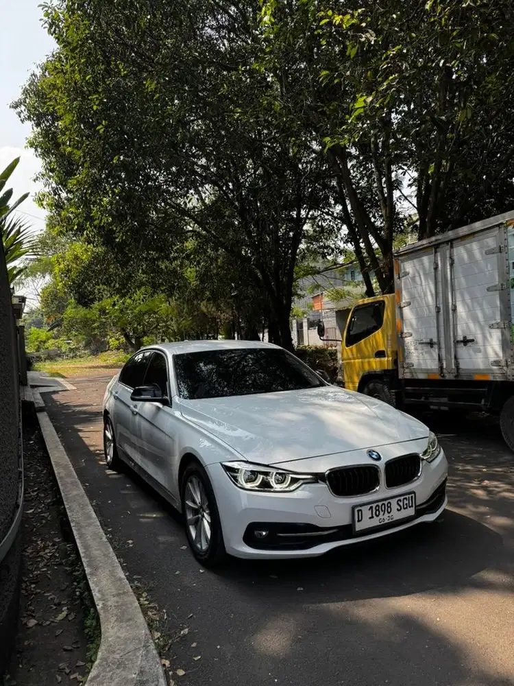 F30 320i 2018 ( speedo digital )