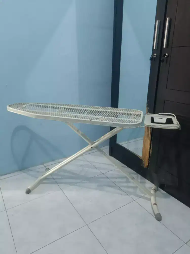 Meja Setrika Krisbow