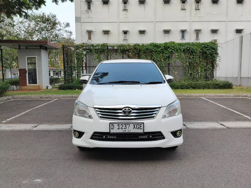 Toyota kijang Innova G at 2012 putih