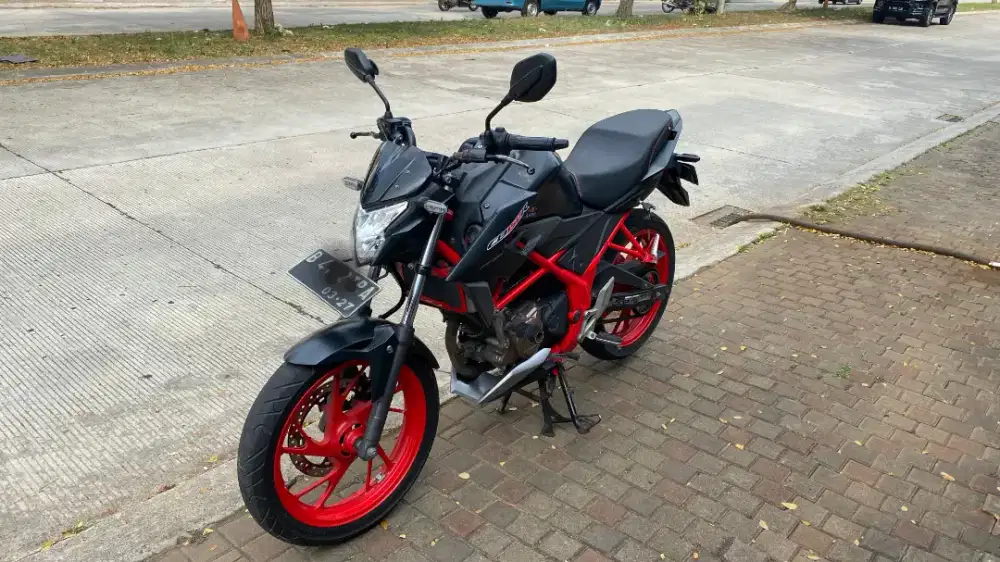 Dijual. Motor Honda CBR150.2017. Harga nego