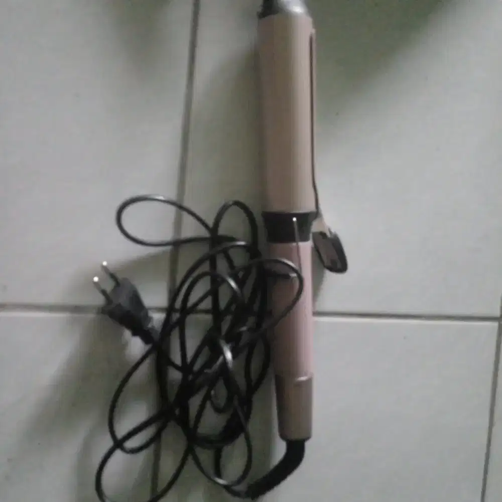 kursi keramas.alat kerli rambut etalase