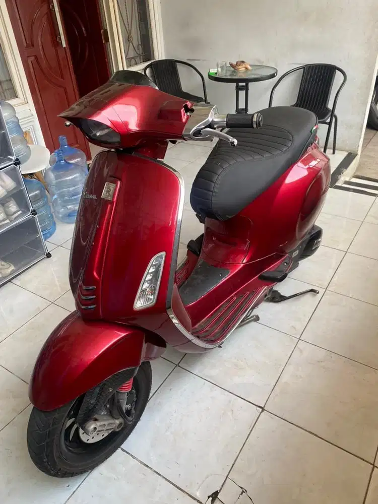 DI JUAL VESPA SPRINT IGET 150 3V TAHUN 2018
