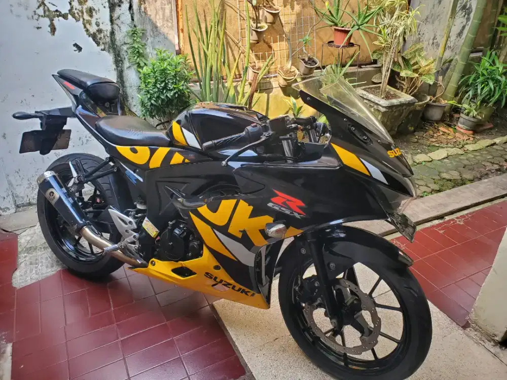 Suzuki Gsx 150 Keyless Hitam 2019 Orisinil