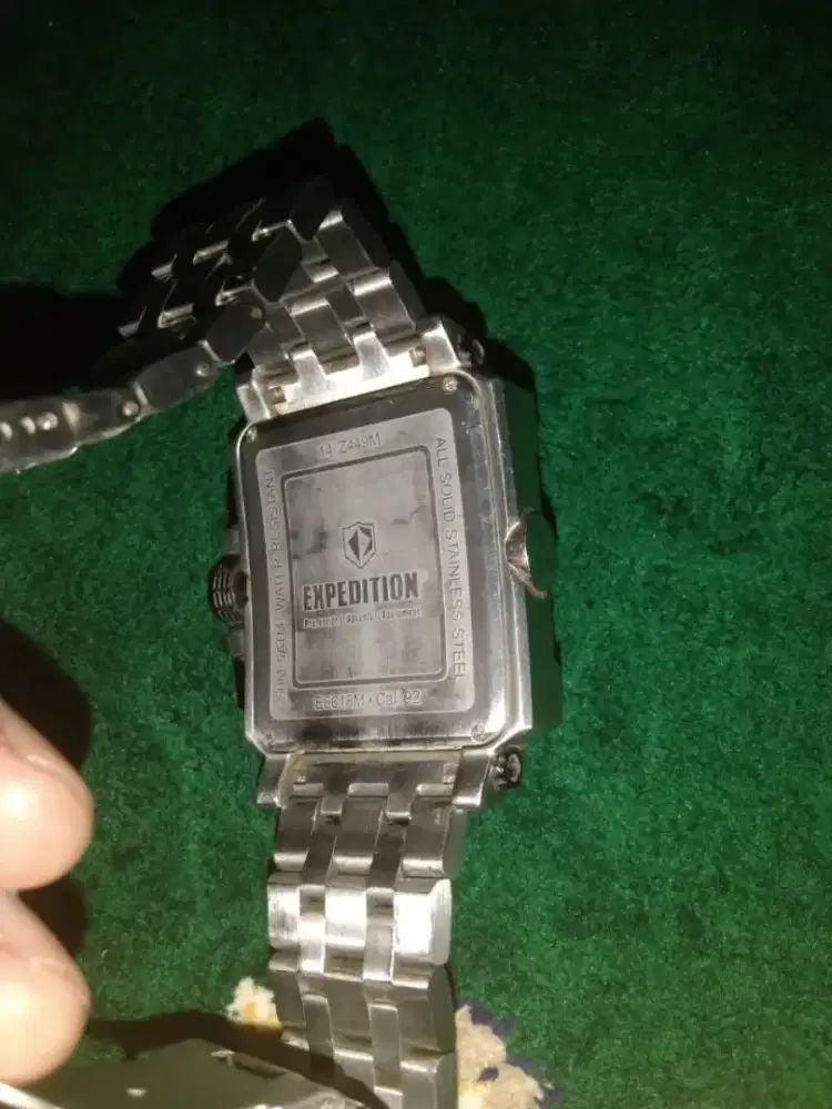 JAM EXPEDITION SERI E6618M