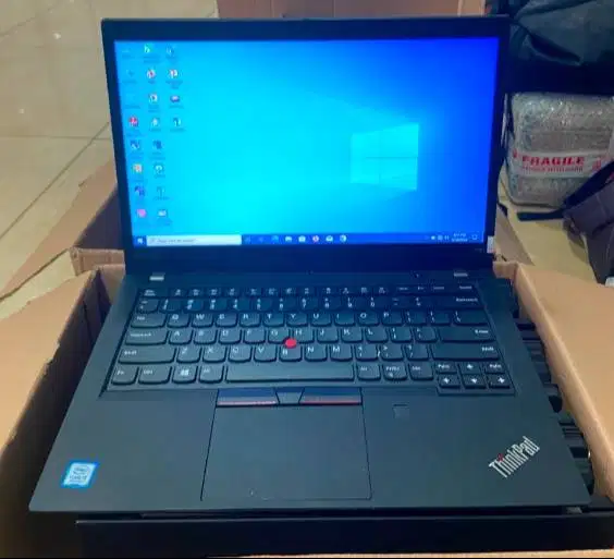 Laptop Lenovo Thinkpad T490 Core i5-8265 RAM 8GB 14inch N-ETM