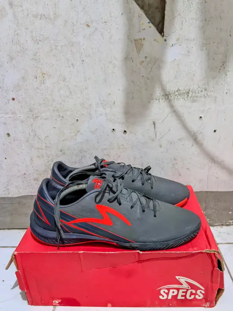 sepatu futsal ls 20 fwd sz 42