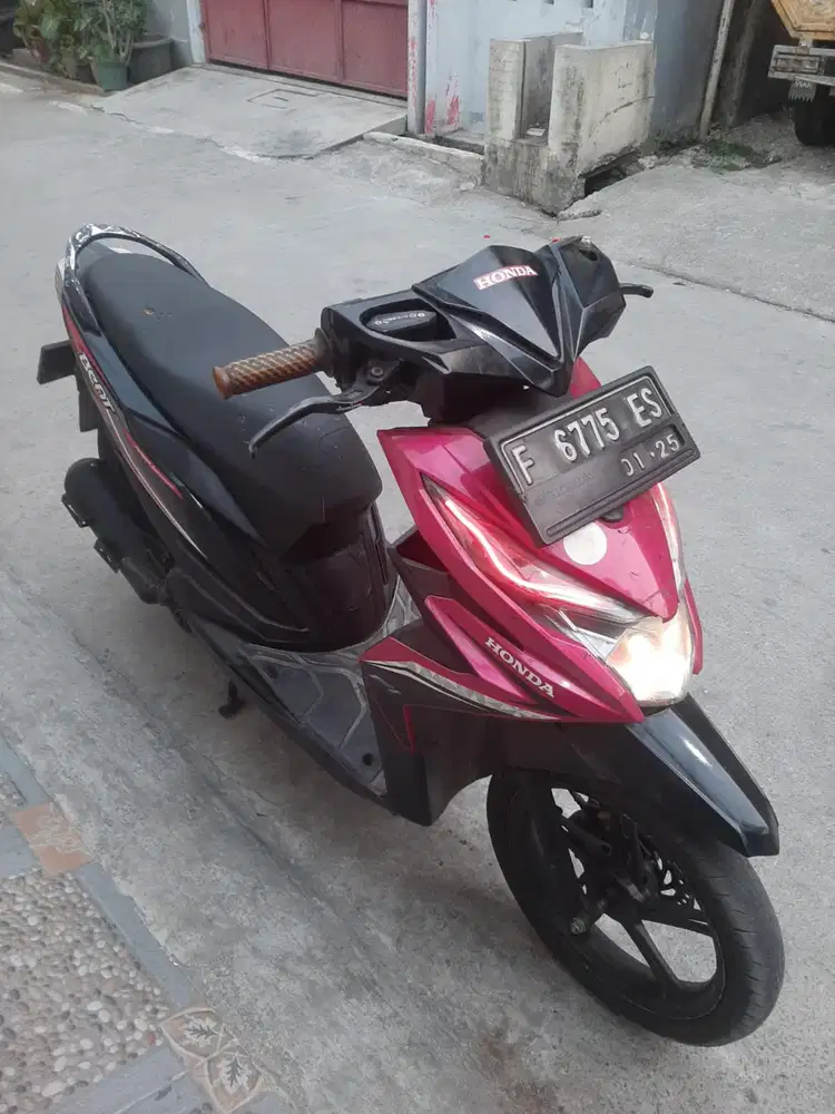 Honda Beat ECO 2019 Magenta,ss lengkap mesin bagus plat F  Bogor
