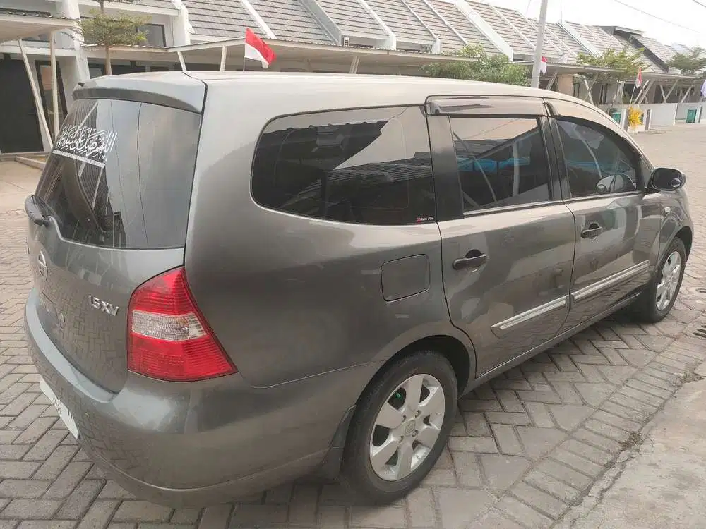 Nissan Grand livina 2009 Bensin