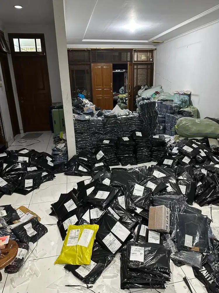 Dicari pekerja berpengalaman packing online, admin