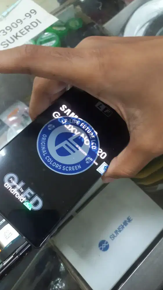 Jasa pasang lcd,batrai,konektor cas dan batrai