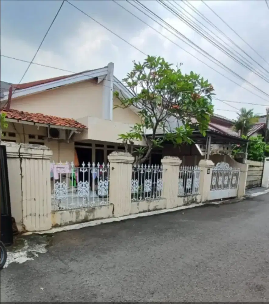 Di jual rumah di cilandak