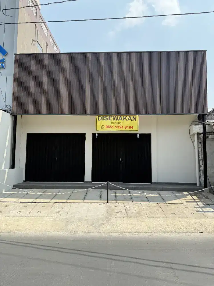 DISEWAKAN: RUKO STRATEGIS TENGAH KOTA AREA SIMPANG 3 GUBUG SIAP PAKAI