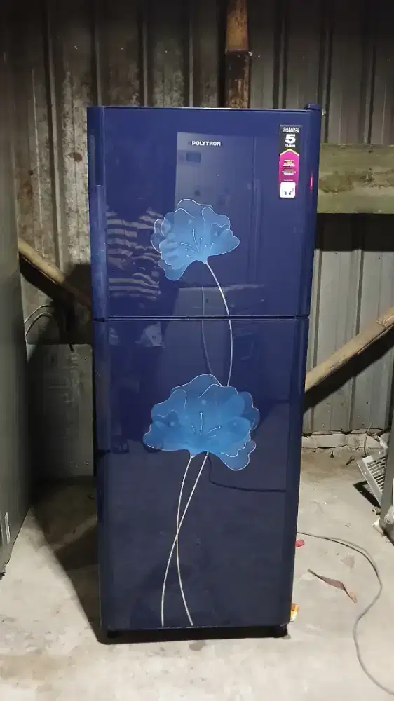 Kulkas 2 pintu polytron
