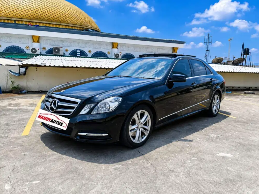 Mercedes Benz E300 Avantgarde Panoramic 2012