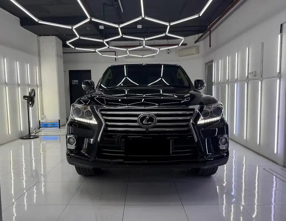 Lexus LX570 luxury NIK 2013 4WD Airsuspension