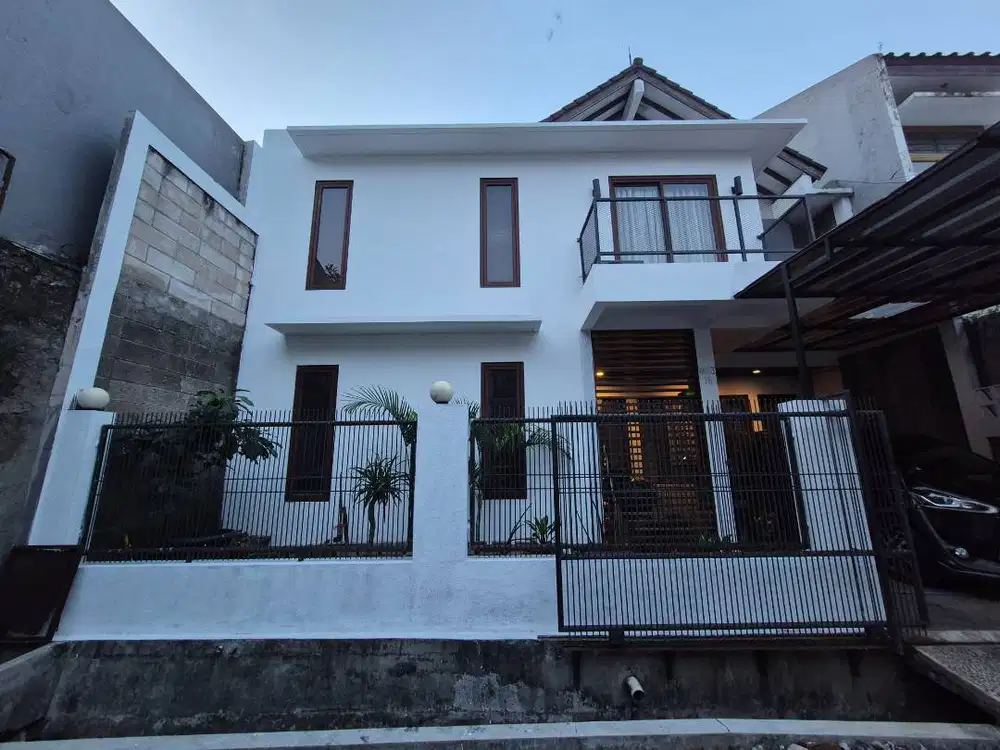 Dijual Rumah Industrial Komplek Billymoon