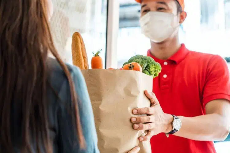 Lowongan kerja loker kurir antar sayur buah ke rumah sakit atau hotel