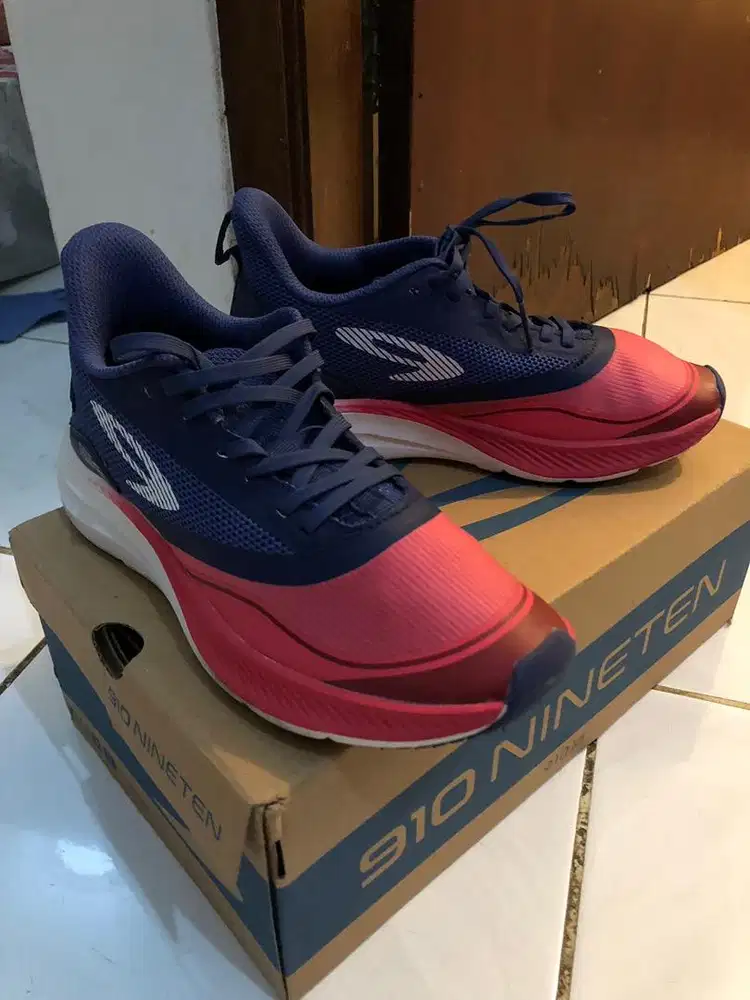 Sepatu Running 910 nineten Sakura