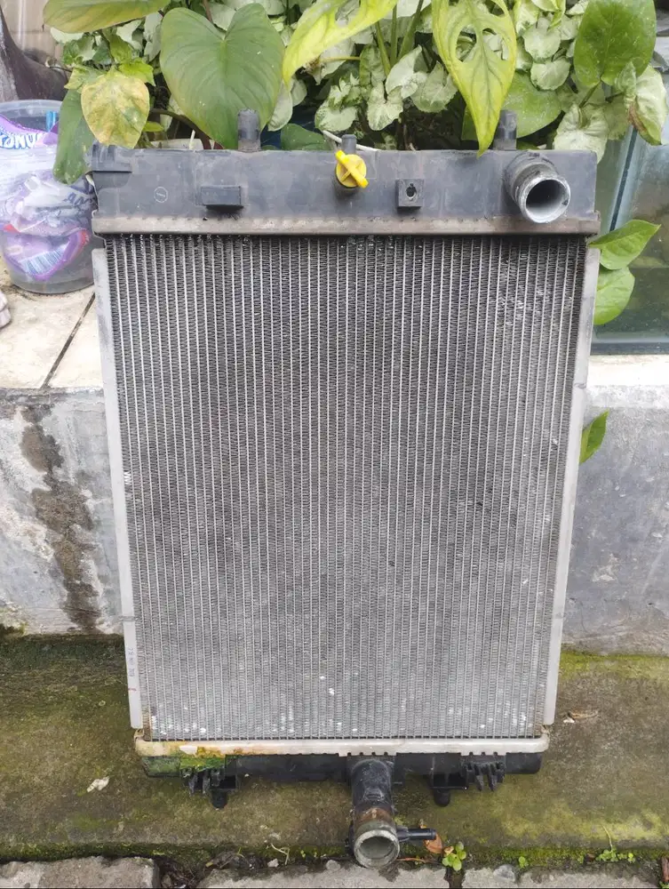 Radiator daithatsu sigra