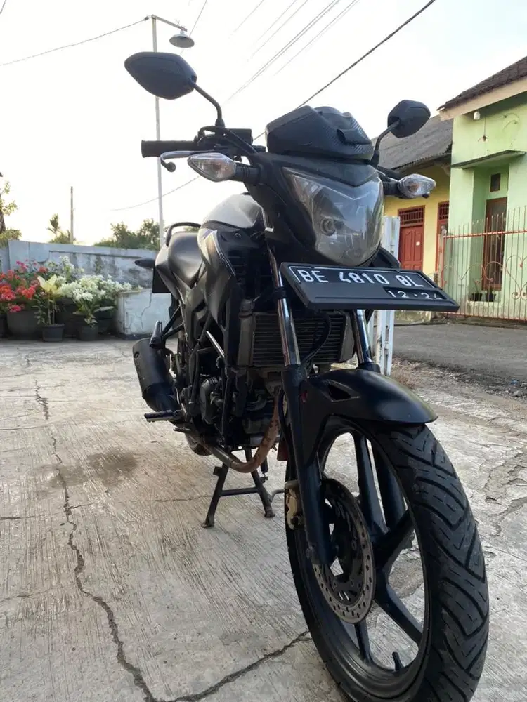 Honda CB150r Old