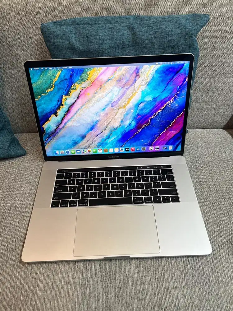 MACBOOK PRO 2017 15INCH RAM 16GB SSD 256GB