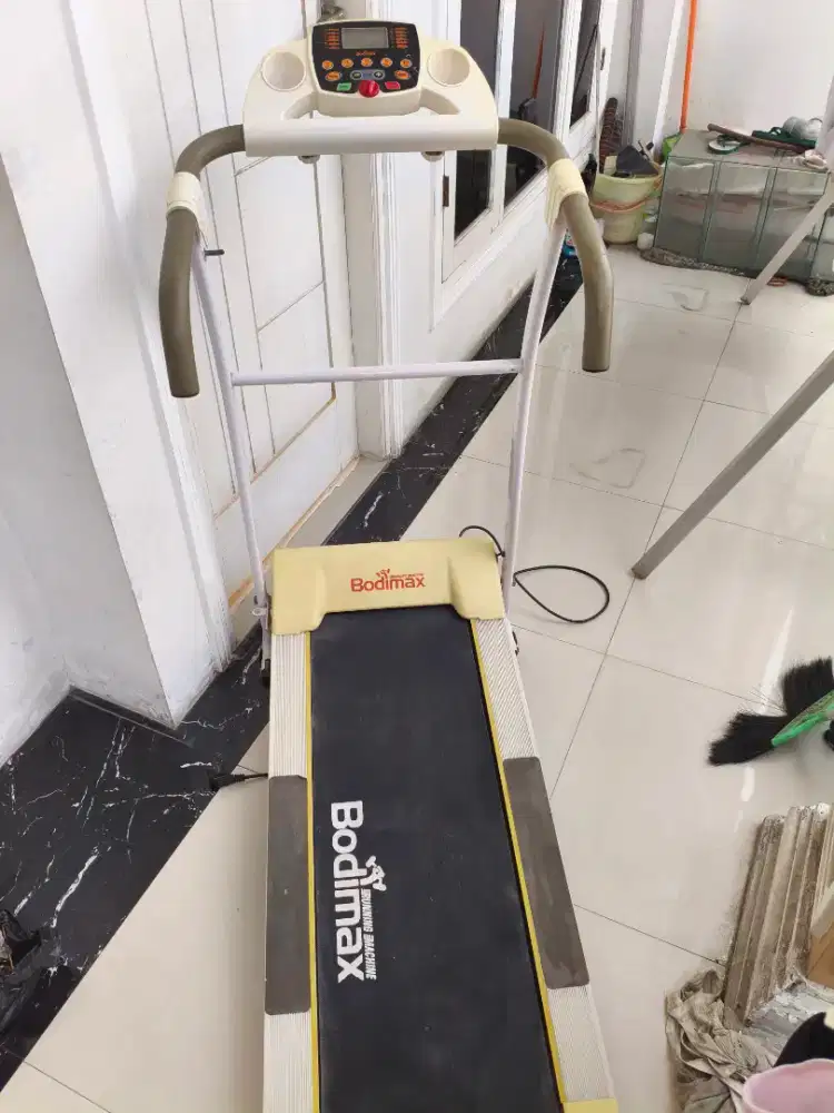 Treadmill Bodimax Masih Gress