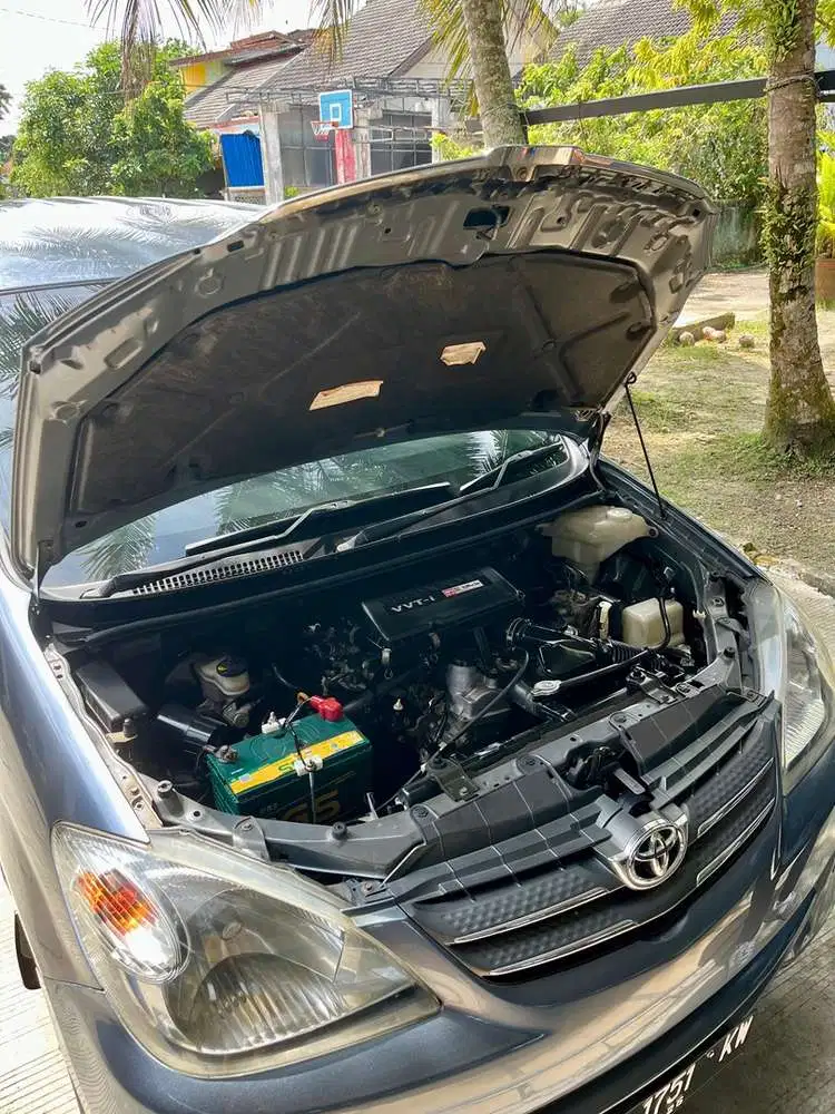 Toyota Avanza 2011 Bensin