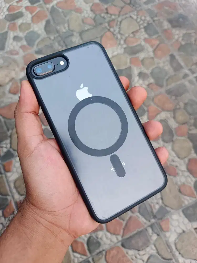 Iphone 8+ Plus 64 ibox Mulus Nominus Bisa TT di bawahnya atau Jual aja