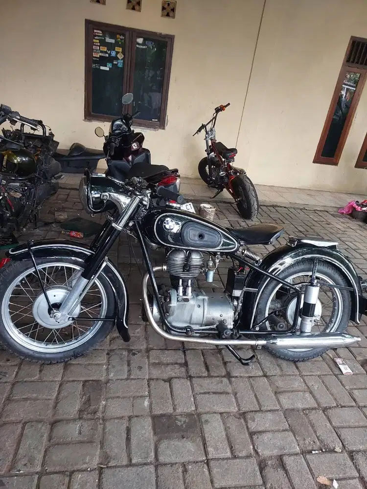 BMW R25, tahun 1956.