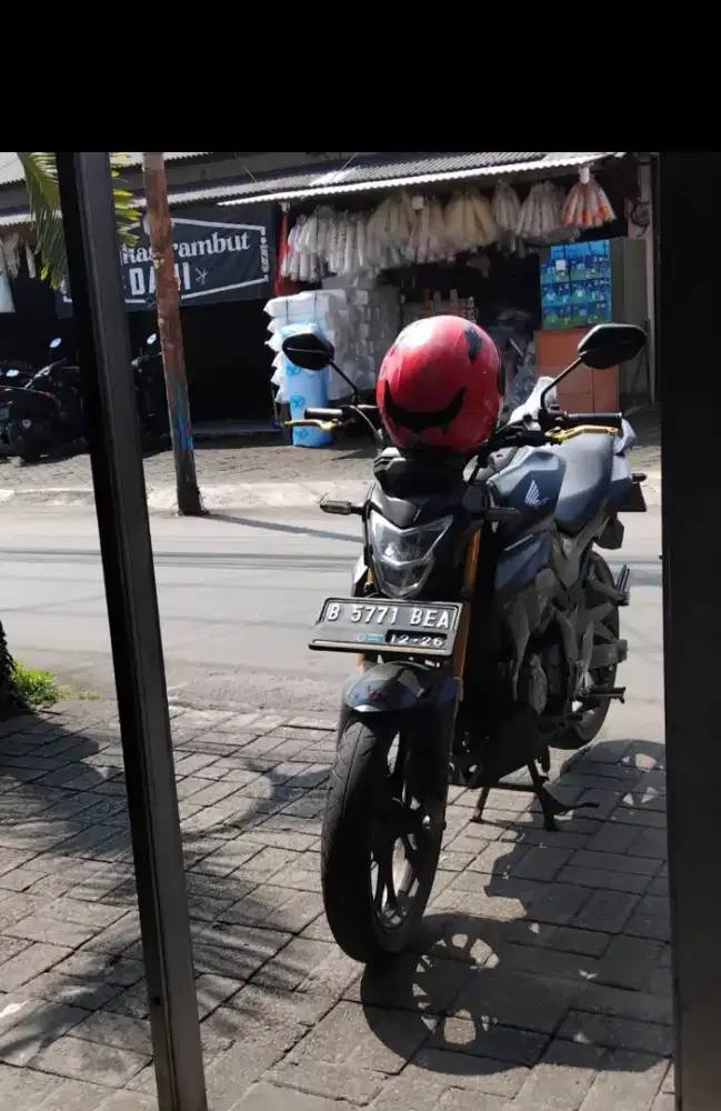 Jual motor cb 150 R tahun 20021