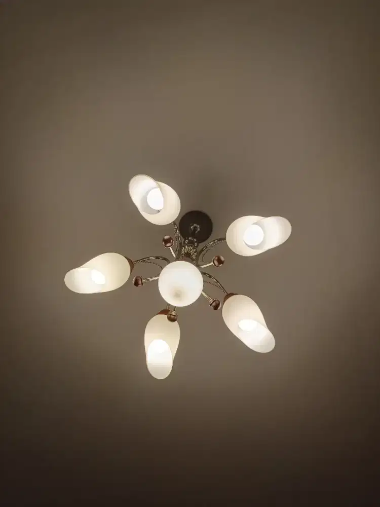 Lampu gantung Lampu hias ruang tamu