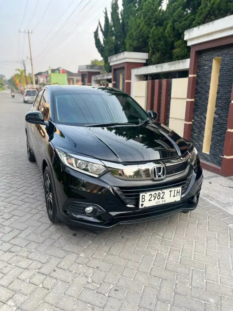 Di jual mobil HRV Tahun 2020 Matic Type E