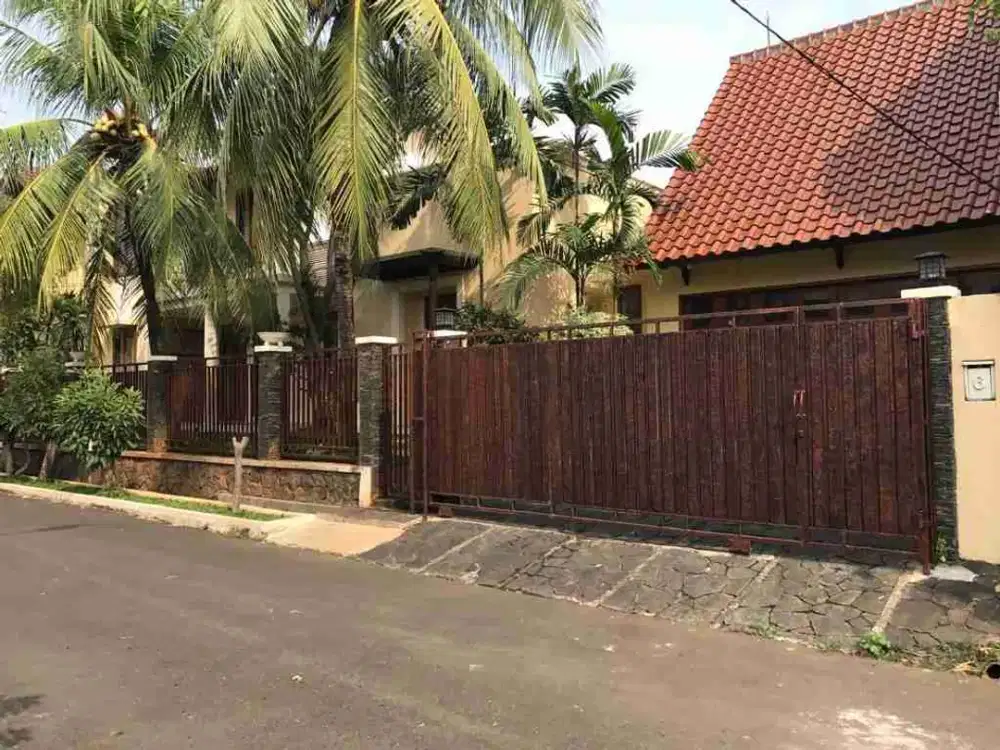 Rumah Rasa Villa LT 500 M² di Komplek Exclusive Jakapermai Sebrang Galaxy