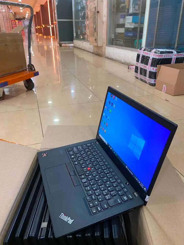 Laptop X13 lenovo Ryzen 5 4650 RAM 32gb gaming desain thn 2021 U