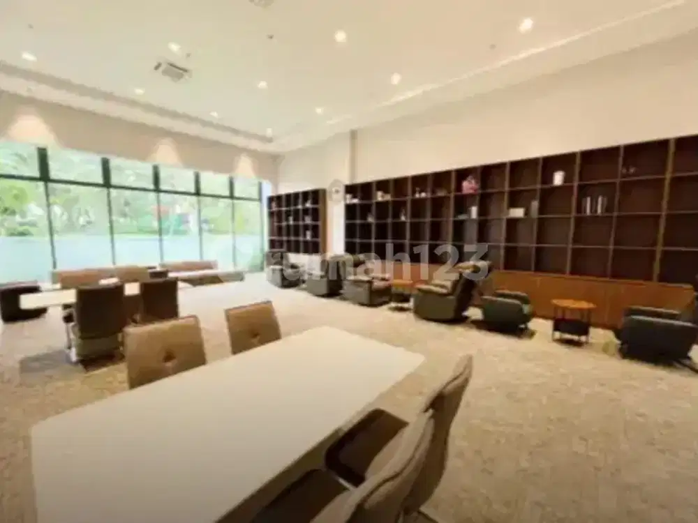 Dijual Apartmen Skyhouse 3 BR Semi Furnished Unit Tinggal Bawa Koper