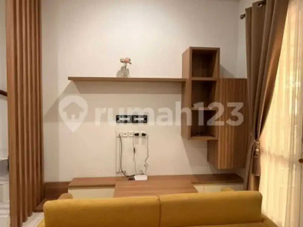 Dijual Rumah Full Furnish Cluster Malibu Village Gading Serpong
