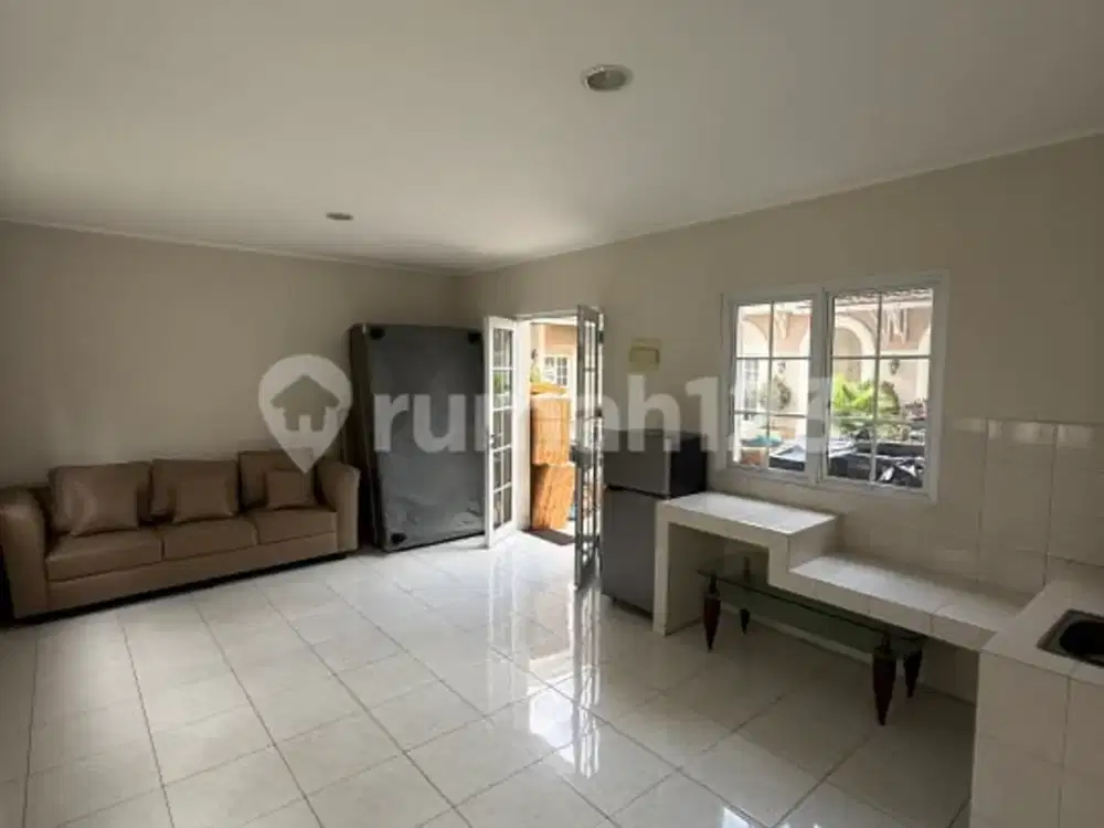 Rumah, 3 Lantai, AJB, di Alesha - Vanya Park