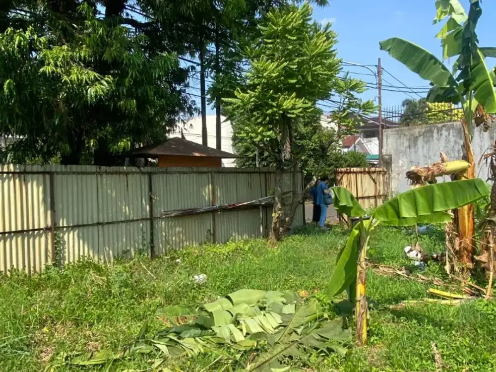 DIJUAL Serius KAVLING @Tosiga kebon Jeruk Jakarta Barat ukuran 868 meter dekat lapangan tenis