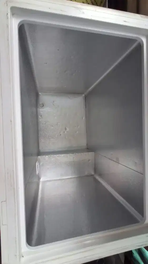 Freezer RSA 200 volt