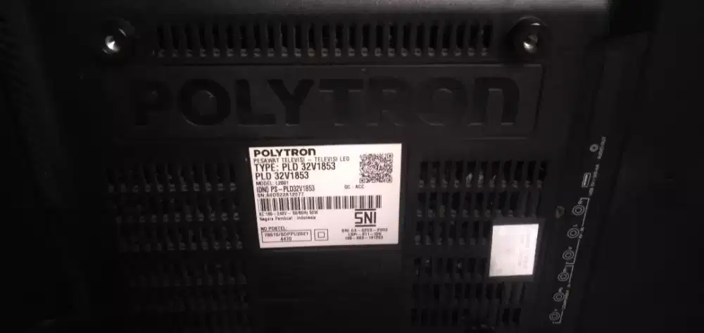 Tv led 32 inchi + mesin cuci 2 tb + kompor gas+ ayunan rotan + magicom