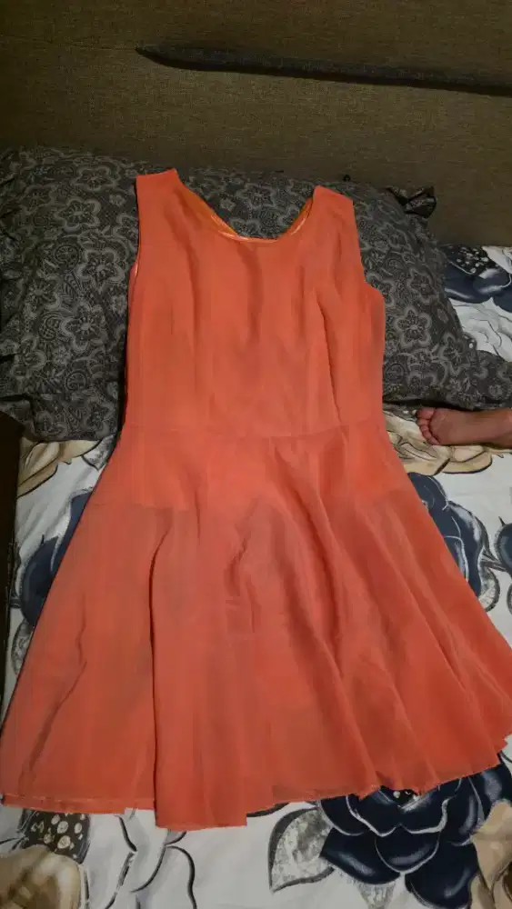 Dress warna orange
