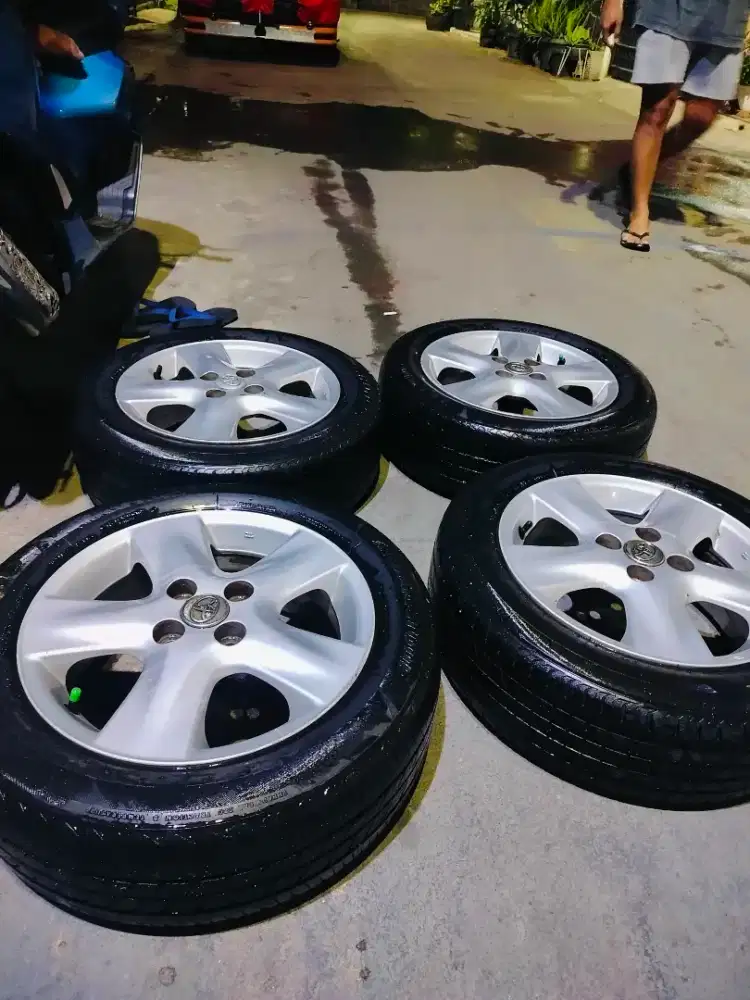 Vlek Yaris ring 16