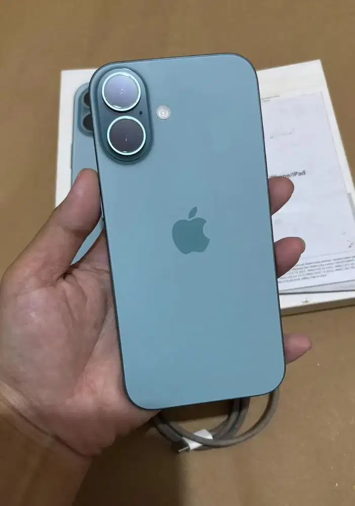 Ip 16 128 garansi ibox